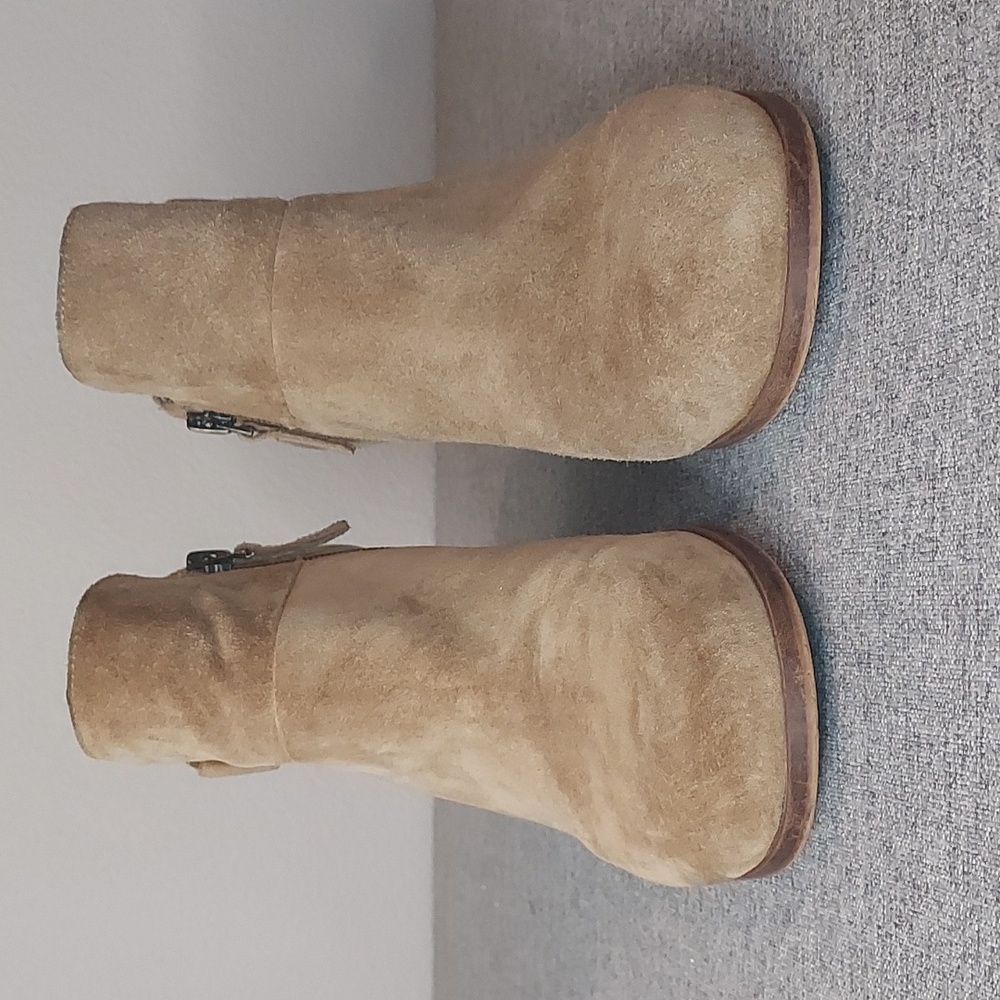 Franco Sarto Matisse Tan Suede Ankle Bootie Short Heel Side Zip Size US8 EU38 - Picture 3 of 12